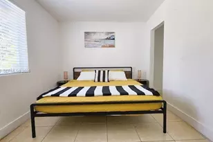 8028 NW 5th Ct, Miami, FL 33150 - Photo 9