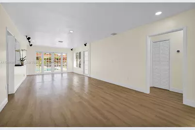 5781 SW 25th St, Miami, FL 33155 - Photo 13