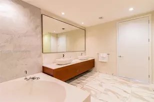 10203 Collins Ave, Bal Harbour, FL 33154 - Photo 37