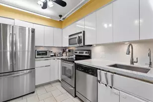 20379 W Country Club Dr, Aventura, FL 33180 - Photo 19