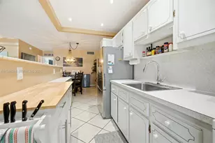 52 NE 204th St, Miami Gardens, FL 33179 - Photo 9