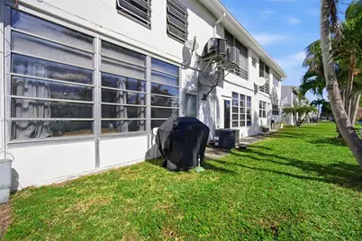 52 NE 204th St #6, Miami Gardens, FL 33179 - Photo 19