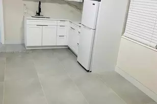 2820 NW 14th Ct, Fort Lauderdale, FL 33311 - Photo 3