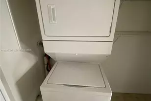 8290 Lake Dr, Doral, FL 33166 - Photo 7