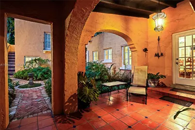 925 Castile Plz, Coral Gables, FL 33134 - Photo 25