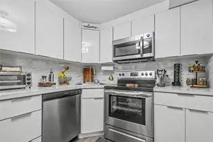6831 W 14th Ct, Hialeah, FL 33014 - Photo 9