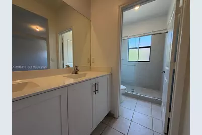 3326 W 112th St, Hialeah, FL 33018 - Photo 23