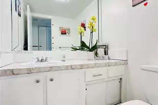 2750 NE 183rd St, Aventura, FL 33160 - Photo 15