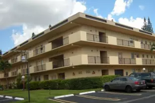 101 Berkley Rd, Hollywood, FL 33024 - Photo 1