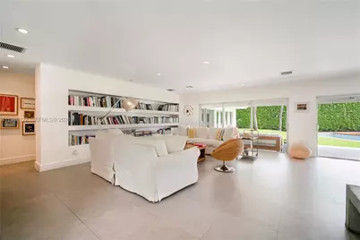 861 Harbor Dr, Key Biscayne, FL 33149 - Photo 1