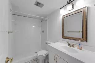 10915 SW 71st St, Miami, FL 33173 - Photo 15