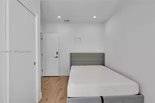 21 NE 48th St, Miami, FL 33137 - Photo 19