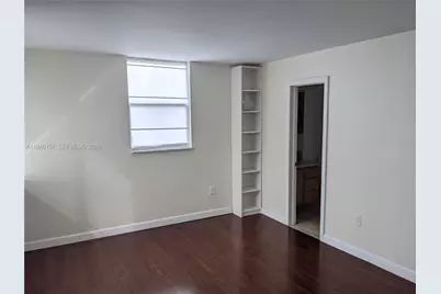 1658 Bay Rd #505, Miami Beach, FL 33139 - Photo 5