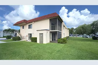 16461 Blatt Blvd #104, Weston, FL 33326 - Photo 3