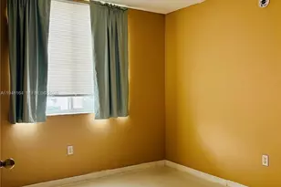 777 SW 111th Way, Pembroke Pines, FL 33025 - Photo 5