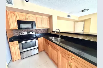 777 SW 111th Way #101, Pembroke Pines, FL 33025 - Photo 11