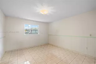 9730 SW 44th St, Miami, FL 33165 - Photo 21