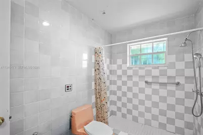 9730 SW 44th St, Miami, FL 33165 - Photo 17