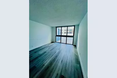 2655 Collins Ave #406, Miami Beach, FL 33140 - Photo 17