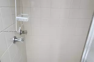 2821 Somerset Dr, Lauderdale Lakes, FL 33311 - Photo 19