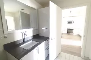 999 SW 1st Ave, Miami, FL 33130 - Photo 17