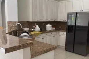 8004 SW 195th Terrace, Cutler Bay, FL 33157 - Photo 15