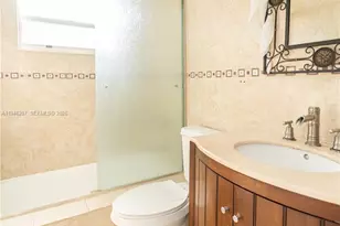 919 SW 25th Ave, Miami, FL 33135 - Photo 17