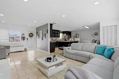 4335 SW 98th Ct, Miami, FL 33165 - Photo 9