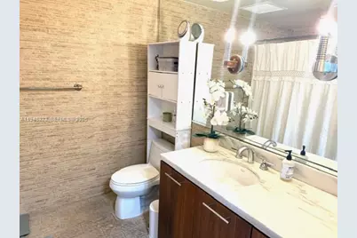 50 Biscayne Blvd #705, Miami, FL 33132 - Photo 11