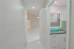 518 NE 48th St, Boca Raton, FL 33431 - Photo 3