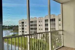 10730 NW 66th St, Doral, FL 33178 - Photo 21