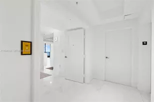 16275 Collins Ave, Sunny Isles Beach, FL 33160 - Photo 11