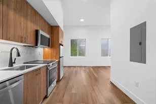 650 SW 1st St, Miami, FL 33130 - Photo 1