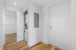 650 SW 1st St, Miami, FL 33130 - Photo 7