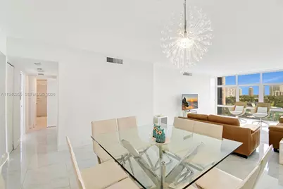 20100 W Country Club Dr #1005, Aventura, FL 33180 - Photo 7