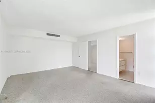 20100 W Country Club Dr, Aventura, FL 33180 - Photo 15