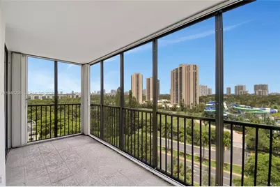 20100 W Country Club Dr #1005, Aventura, FL 33180 - Photo 27