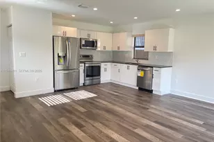 1063 NW 31st St, Miami, FL 33127 - Photo 3