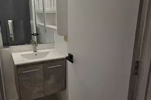 5440 W 21st, Hialeah, FL 33016 - Photo 21