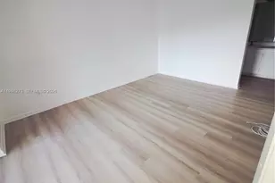 20130 NE 3rd Ct, Miami, FL 33179 - Photo 11