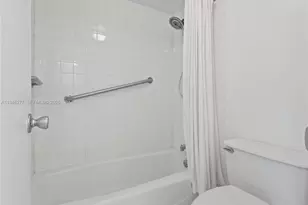 77 Crandon Blvd, Key Biscayne, FL 33149 - Photo 23