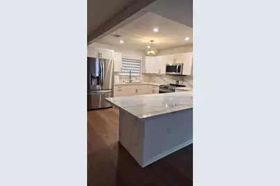 7856 NW 194th St, Hialeah, FL 33015 - Photo 9