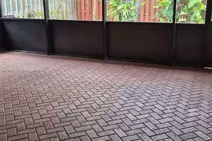 7856 NW 194th St, Hialeah, FL 33015 - Photo 17