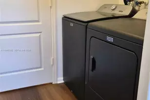 7856 NW 194th St, Hialeah, FL 33015 - Photo 15