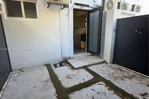 201 SW 21st Ct, Miami, FL 33135 - Photo 5