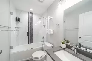 1302 NE 2nd Pl, Cape Coral, FL 33909 - Photo 17