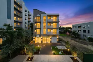 650 SW 1st St, Miami, FL 33130 - Photo 1