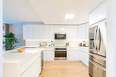 2301 Collins Ave #719, Miami Beach, FL 33139 - Photo 5