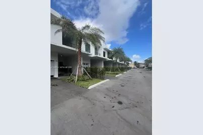 2526 Pierce Street #10, Hollywood, FL 33020 - Photo 1