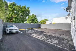 668 NW 31st St, Miami, FL 33127 - Photo 23